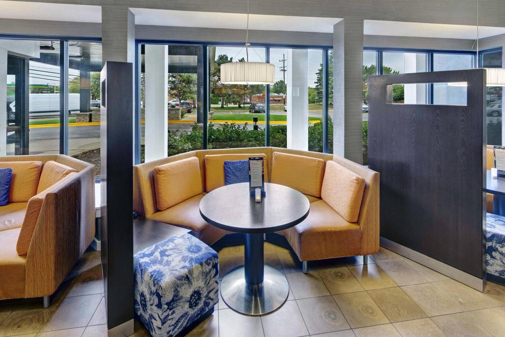 Hotel Courtyard Chicago Glenview/Northbrook Extérieur photo